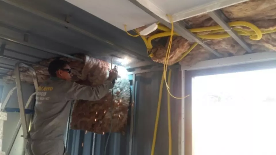isover_-_construcao_container_4.jpeg