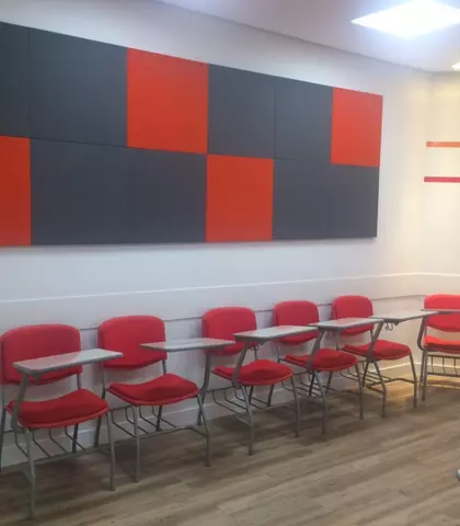 isover_decorsound_cna_sala_aula_2_0.jpg
